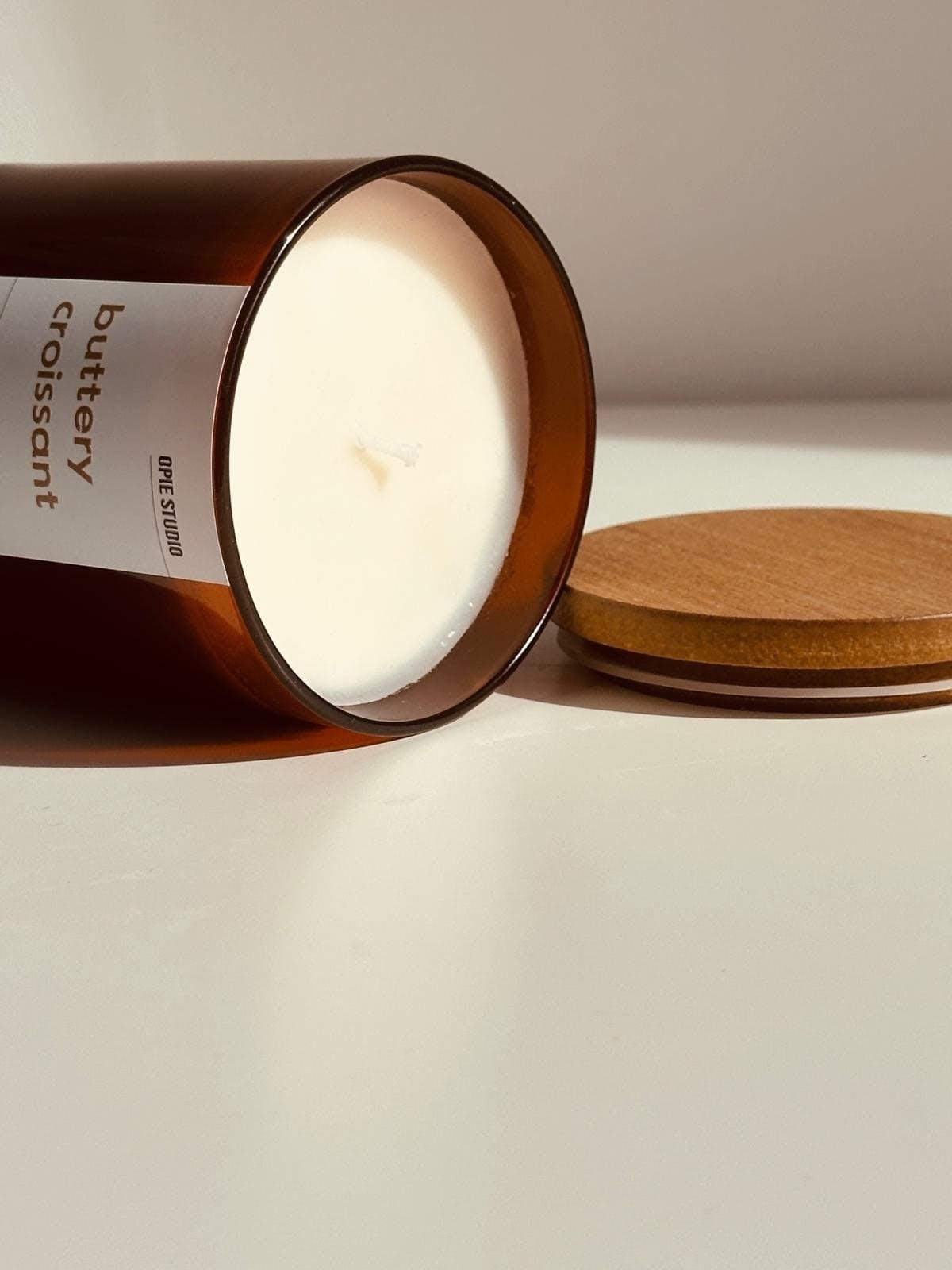 Dark Honey & Tobacco Candle